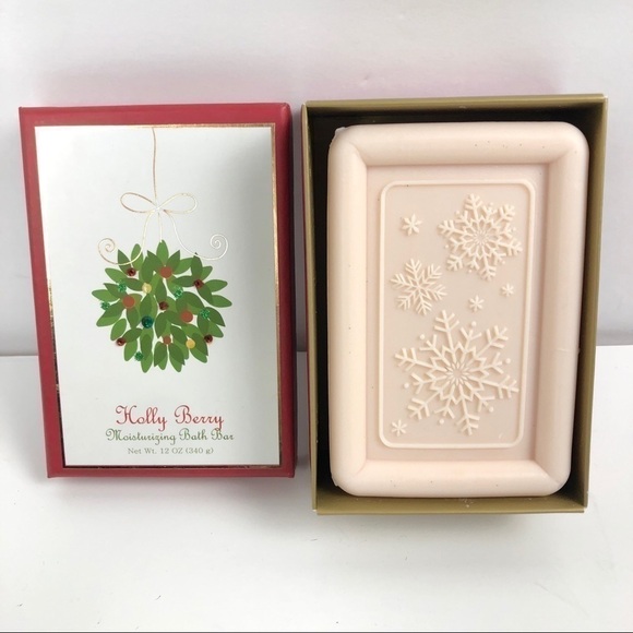 NIB Holiday Bath Soap Bar - Picture 1 of 4